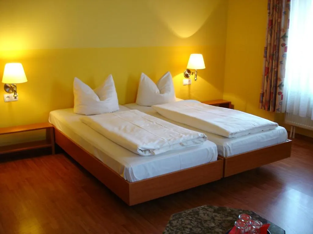 Hotel Kurfurst Дрезден